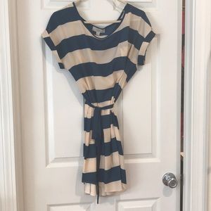 Cap sleeve Olive & Oak dress